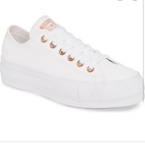 Brand New Converse lift sneakers